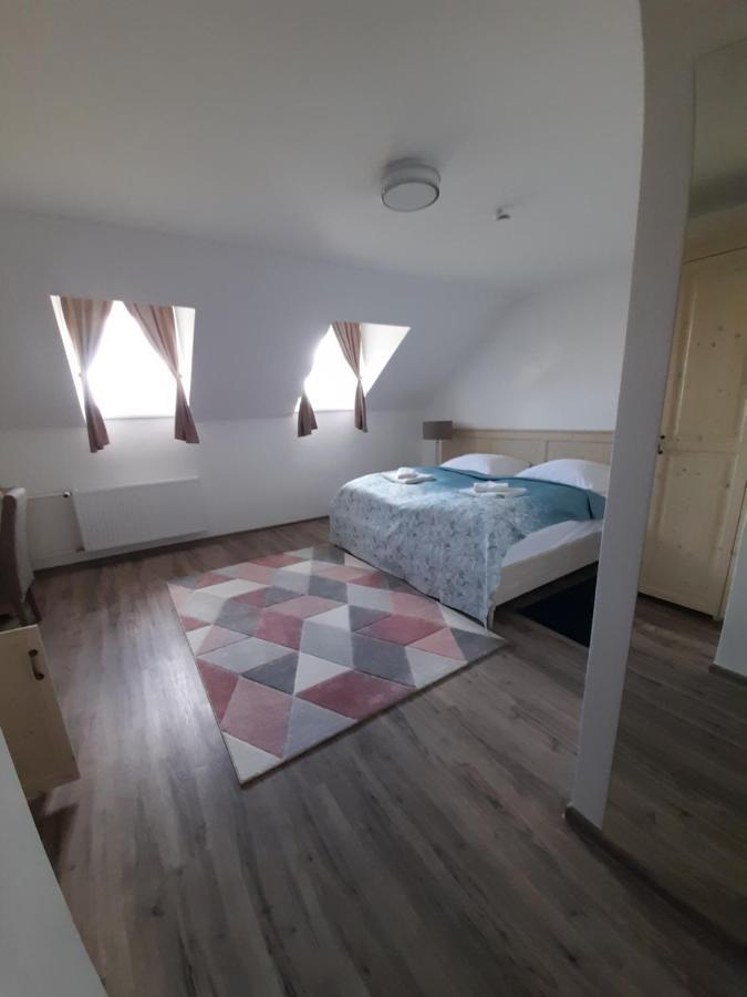 Bed and Breakfast Rosenberg Kuria Taplanszentkereszt Zewnętrze zdjęcie