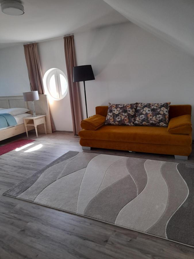 Bed and Breakfast Rosenberg Kuria Taplanszentkereszt Zewnętrze zdjęcie